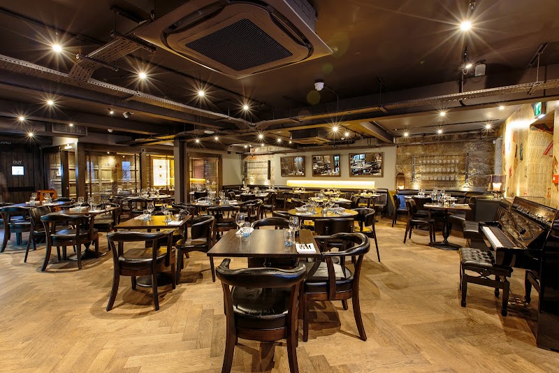 No.10 Bar and Restaurant