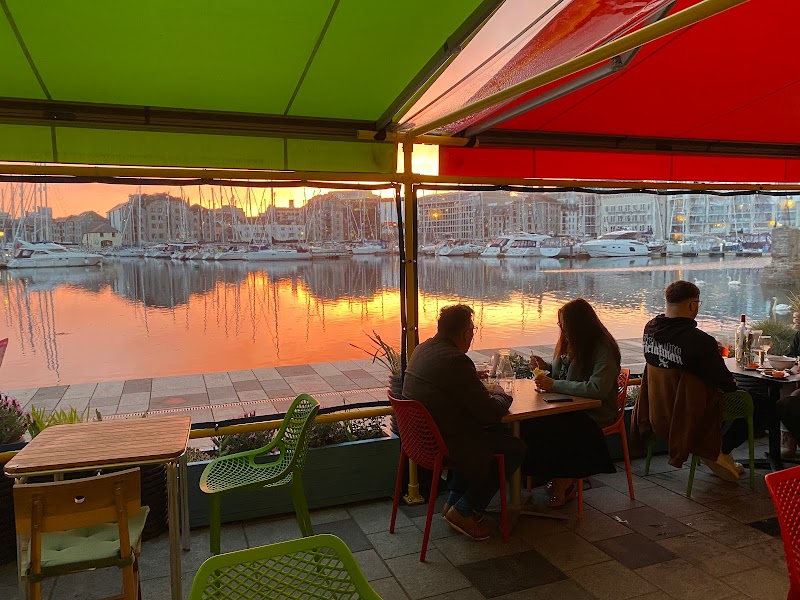 Supha's Street Food Emporium